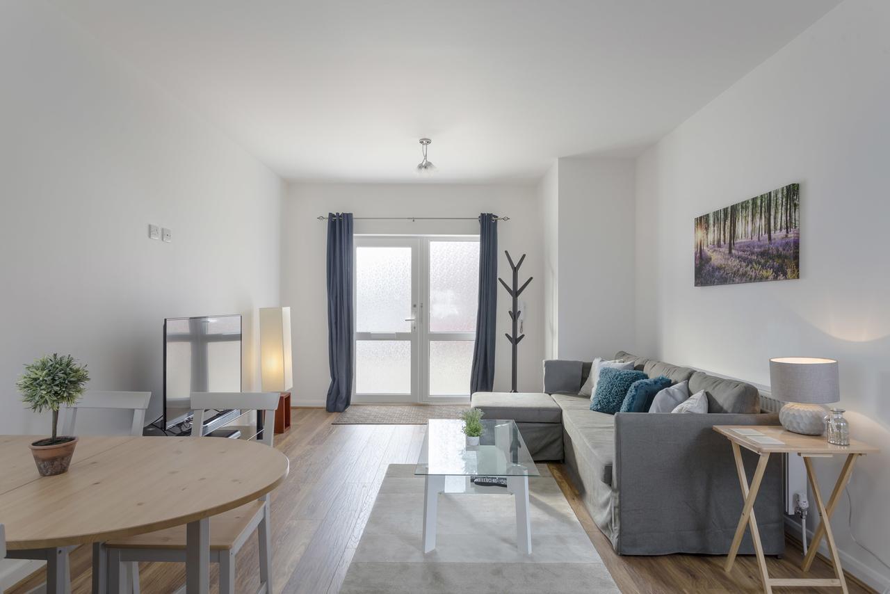 1 Bed Apt Sleeps 4 لوتون المظهر الخارجي الصورة