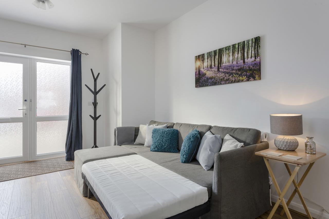 1 Bed Apt Sleeps 4 لوتون المظهر الخارجي الصورة